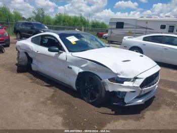  Salvage Ford Mustang