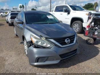  Salvage Nissan Altima