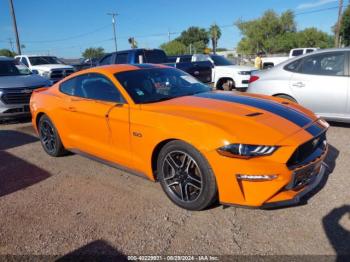  Salvage Ford Mustang