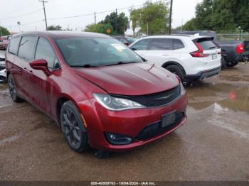  Salvage Chrysler Pacifica