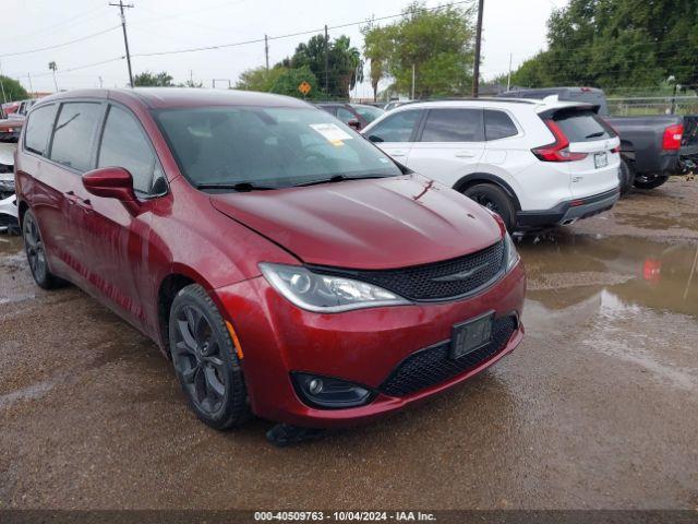  Salvage Chrysler Pacifica