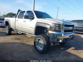  Salvage Chevrolet Silverado 2500