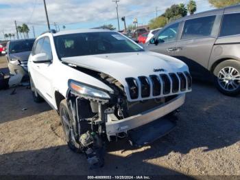  Salvage Jeep Cherokee