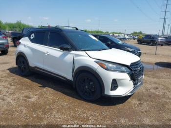  Salvage Nissan Kicks