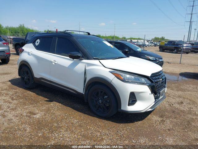  Salvage Nissan Kicks