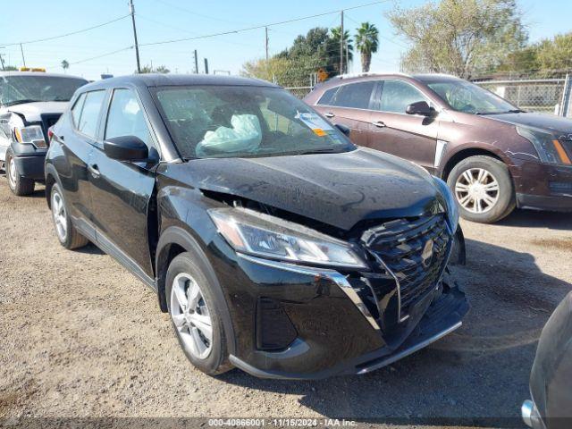  Salvage Nissan Kicks