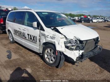  Salvage Chrysler Town & Country