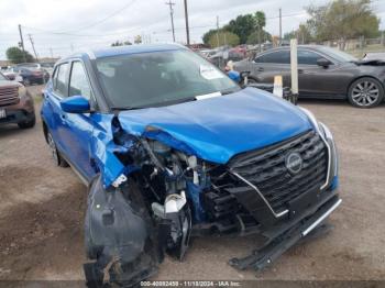  Salvage Nissan Kicks