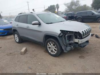  Salvage Jeep Cherokee