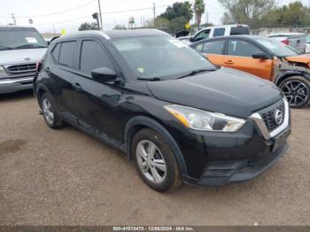  Salvage Nissan Kicks