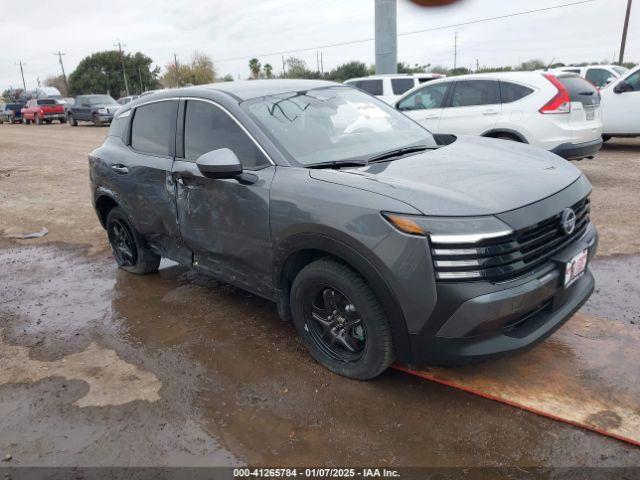  Salvage Nissan Kicks