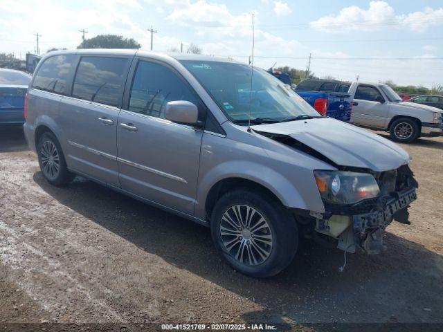  Salvage Chrysler Town & Country