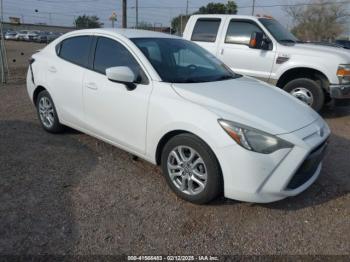  Salvage Toyota Yaris