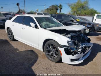  Salvage Chrysler 300