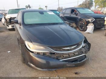  Salvage Chrysler 200