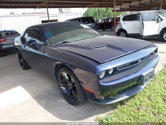  Salvage Dodge Challenger