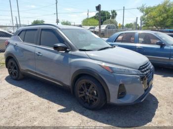  Salvage Nissan Kicks