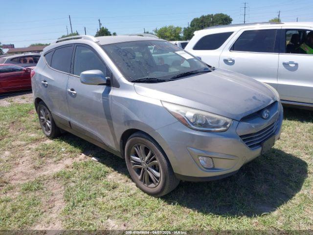  Salvage Hyundai TUCSON