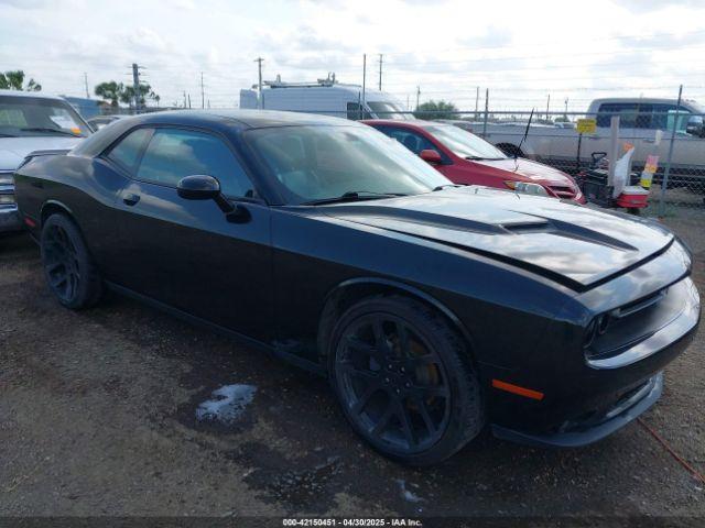  Salvage Dodge Challenger