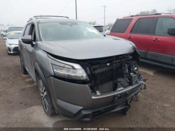  Salvage Nissan Pathfinder