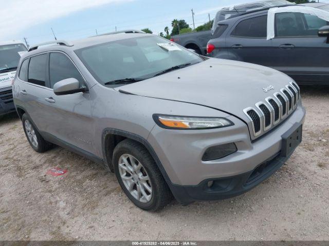  Salvage Jeep Cherokee