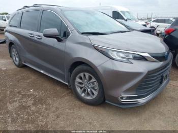  Salvage Toyota Sienna