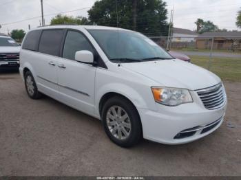  Salvage Chrysler Town & Country