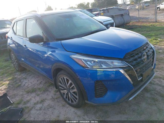  Salvage Nissan Kicks
