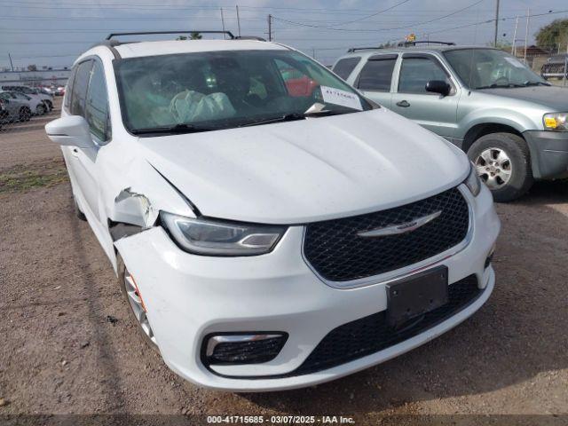  Salvage Chrysler Pacifica