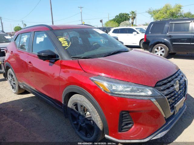  Salvage Nissan Kicks