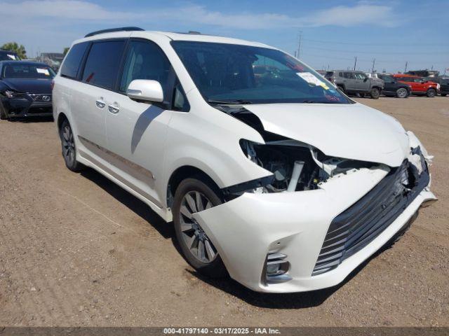  Salvage Toyota Sienna