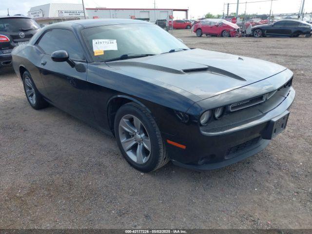  Salvage Dodge Challenger