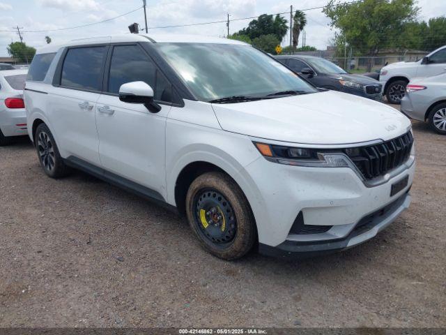  Salvage Kia Carnival