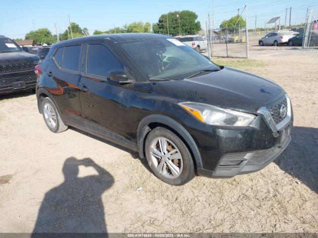  Salvage Nissan Kicks
