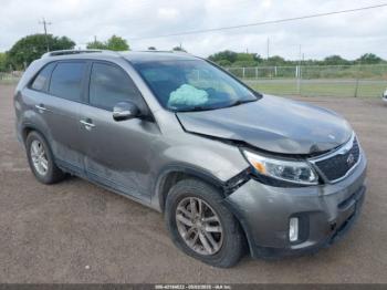  Salvage Kia Sorento