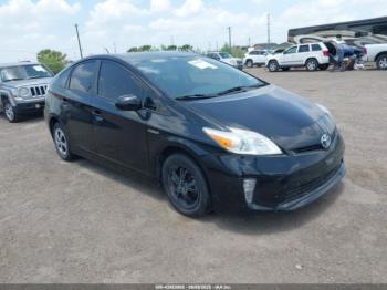  Salvage Toyota Prius