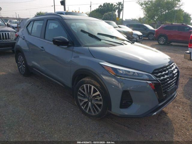  Salvage Nissan Kicks