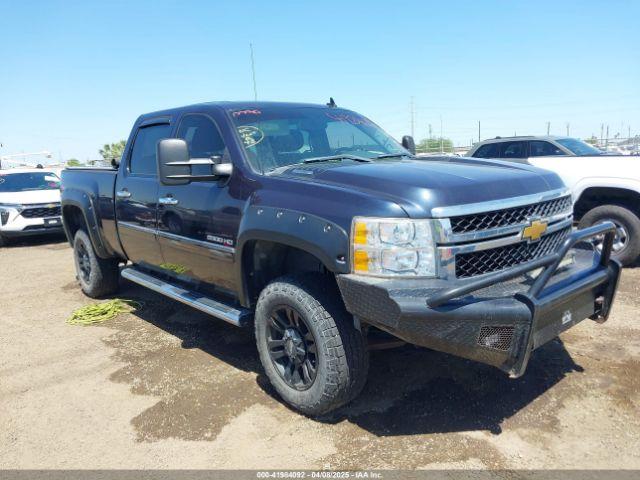  Salvage Chevrolet Silverado 2500