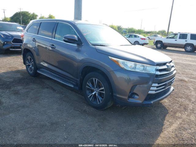  Salvage Toyota Highlander