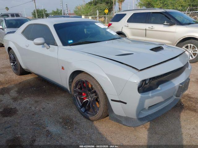  Salvage Dodge Challenger