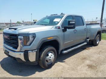  Salvage General Motors Sierra 3500HD