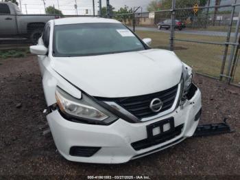  Salvage Nissan Altima