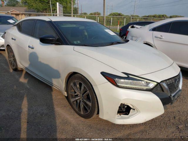  Salvage Nissan Maxima