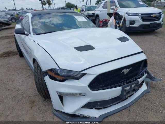  Salvage Ford Mustang