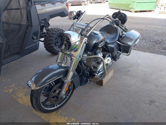  Salvage Harley-Davidson Flhr