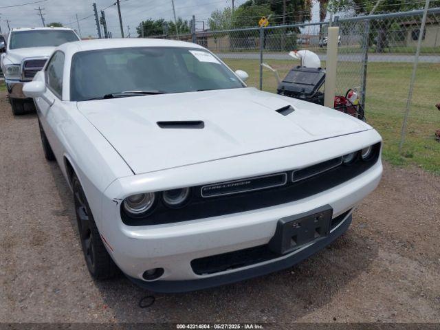  Salvage Dodge Challenger