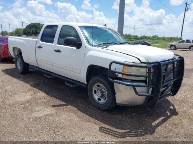  Salvage Chevrolet Silverado 2500