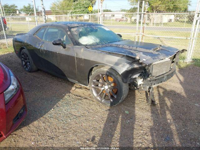  Salvage Dodge Challenger