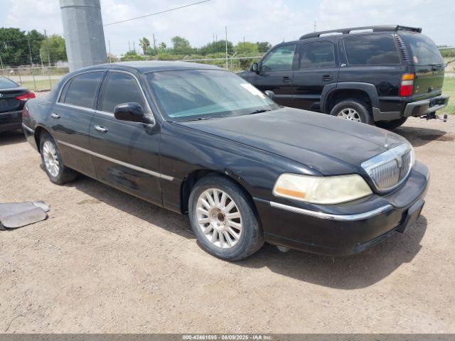  Salvage Lincoln Towncar