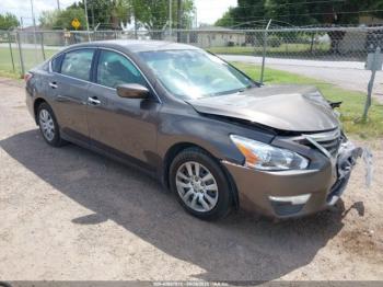  Salvage Nissan Altima